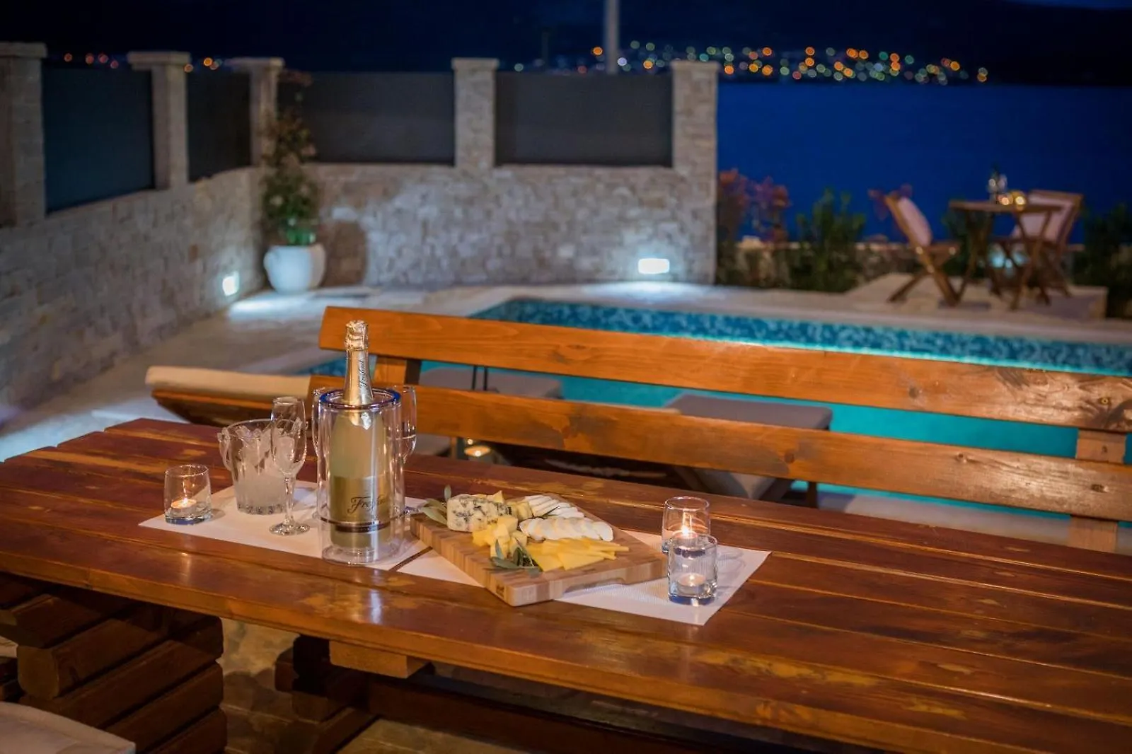 Seafront Villa Noah With Heated Pool Pridraga