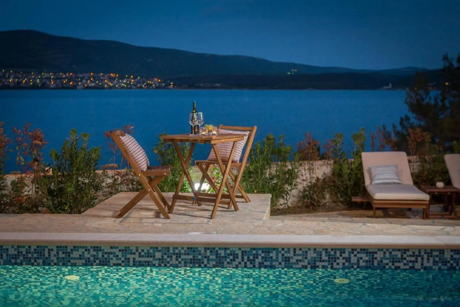 Seafront Villa Noah With Heated Pool Pridraga