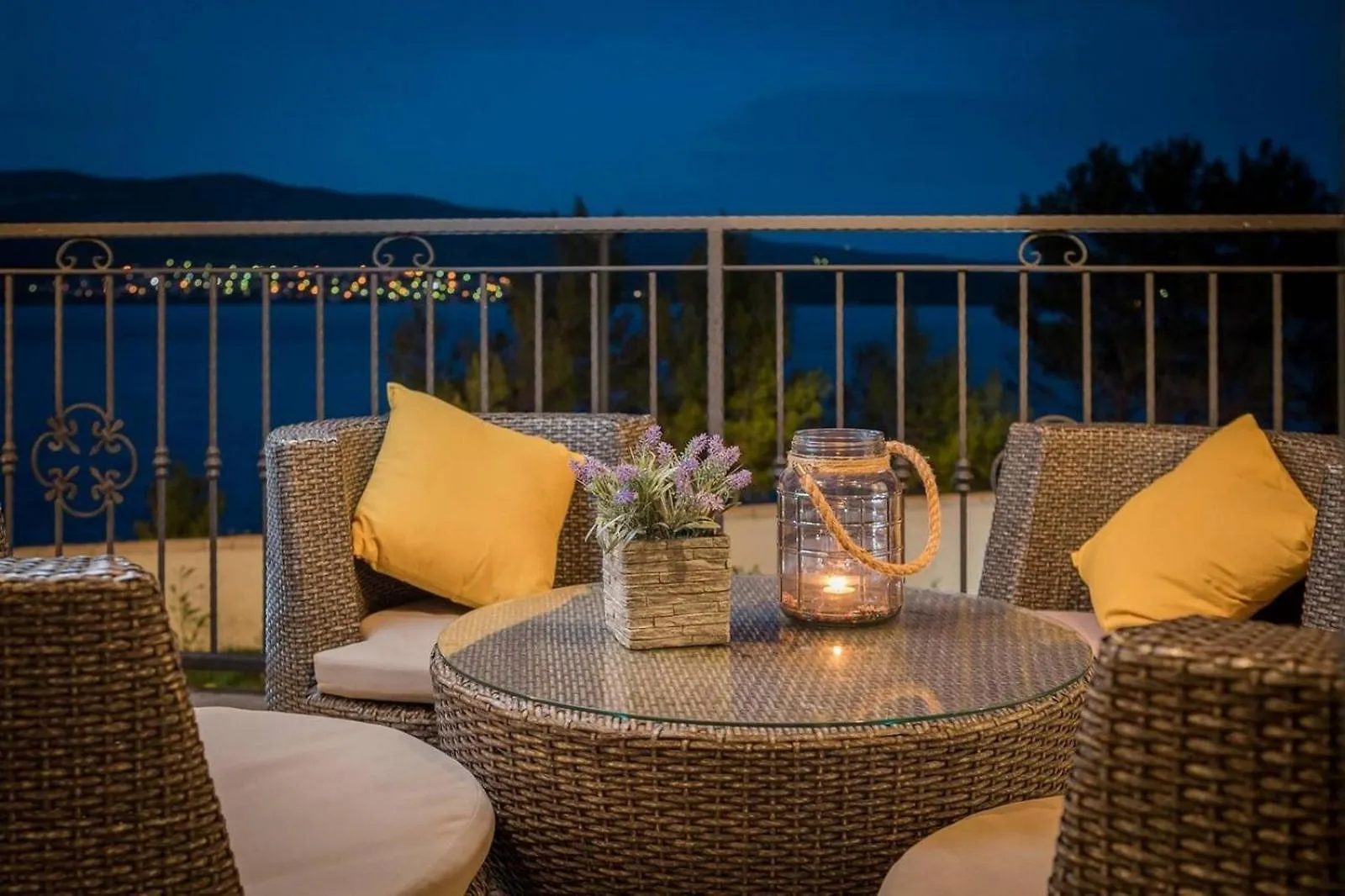 Seafront Villa Noah With Heated Pool Pridraga